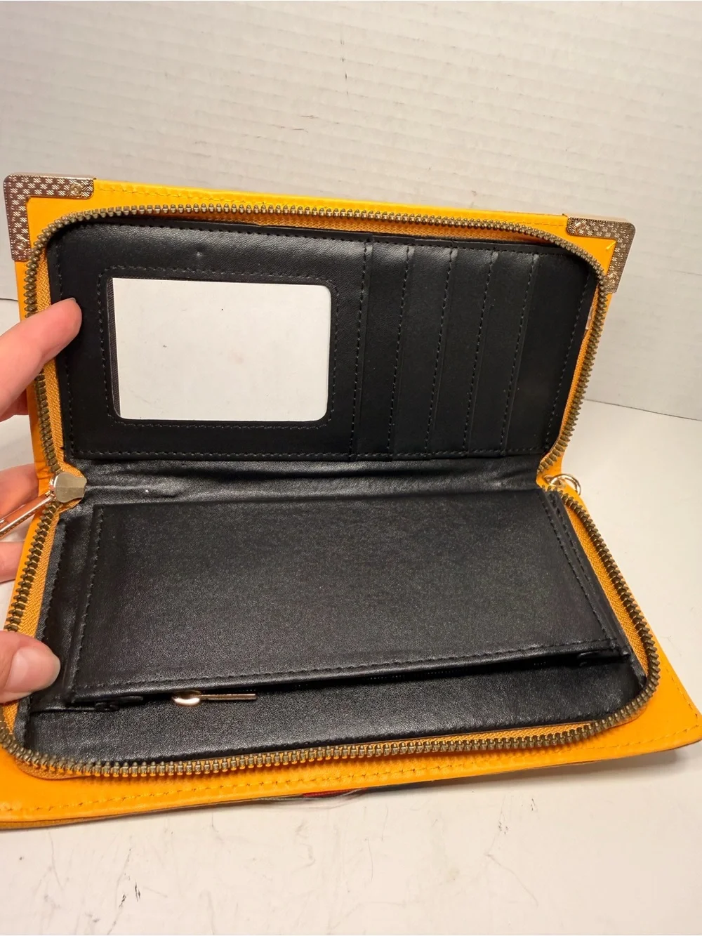 N/A stylish yellow